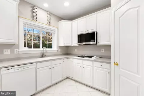 3320 Castle Ridge Cir #14, Silver Spring, MD 20904 photo 19