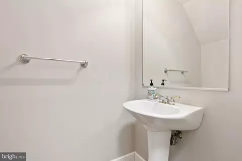 3320 Castle Ridge Cir #14, Silver Spring, MD 20904 photo 45