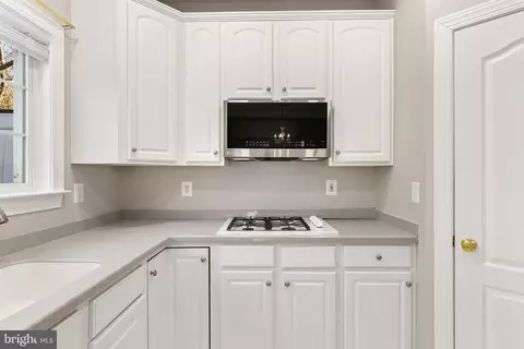 3320 Castle Ridge Cir #14, Silver Spring, MD 20904 photo 21