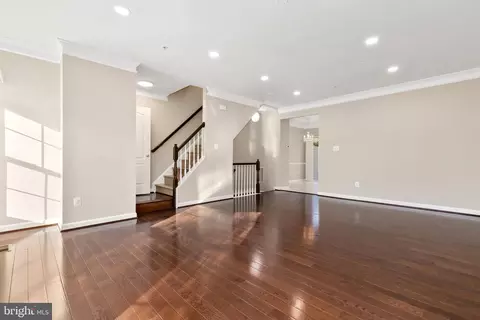 3320 Castle Ridge Cir #14, Silver Spring, MD 20904 photo 9