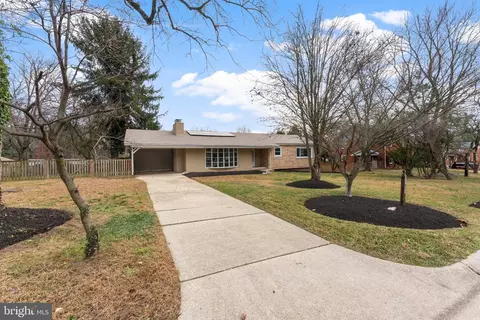 Exterior - 10713 Woodsdale Dr, Silver Spring, MD 20901 photo 4 of 10