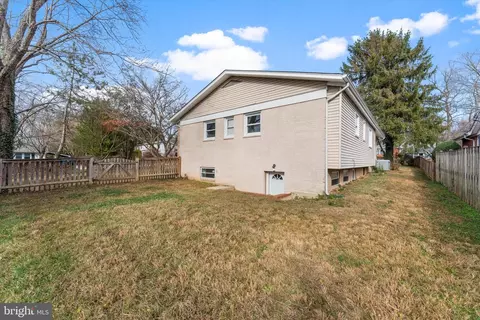 Exterior - 10713 Woodsdale Dr, Silver Spring, MD 20901 photo 7 of 10