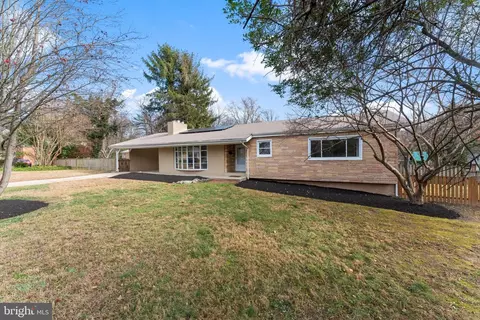 10713 Woodsdale Dr, Silver Spring, MD 20901