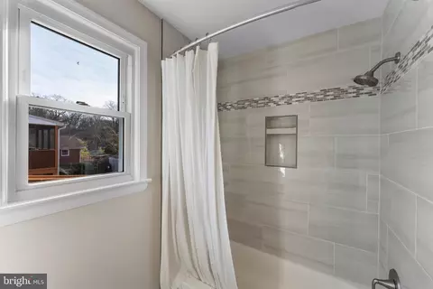 Bath - 10713 Woodsdale Dr, Silver Spring, MD 20901 photo 3 of 5