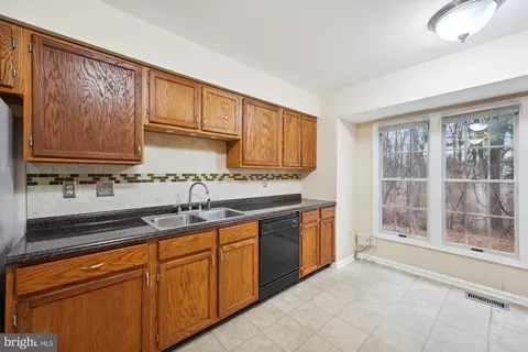 13601 Cedar Creek Ln, Silver Spring, MD 20904 photo 13