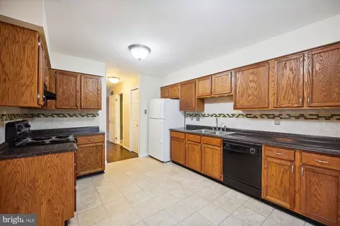 13601 Cedar Creek Ln, Silver Spring, MD 20904 photo 11