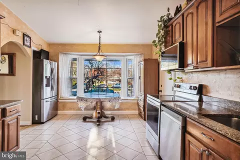5 Foxhall Ct, Silver Spring, MD 20906 photo 9