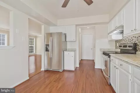 Entry Way - 14807 Hazelmoor Ct, Silver Spring, MD 20906 photo 3 of 6