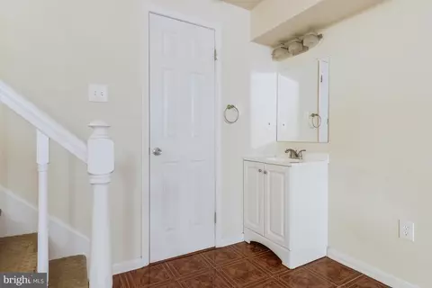 Entry Way - 14807 Hazelmoor Ct, Silver Spring, MD 20906 photo 6 of 6