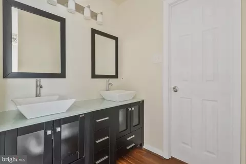 Bath - 14807 Hazelmoor Ct, Silver Spring, MD 20906 photo 6 of 12