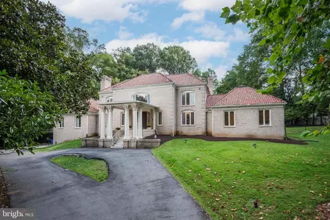 10408 Democracy Blvd, Potomac, MD 20854