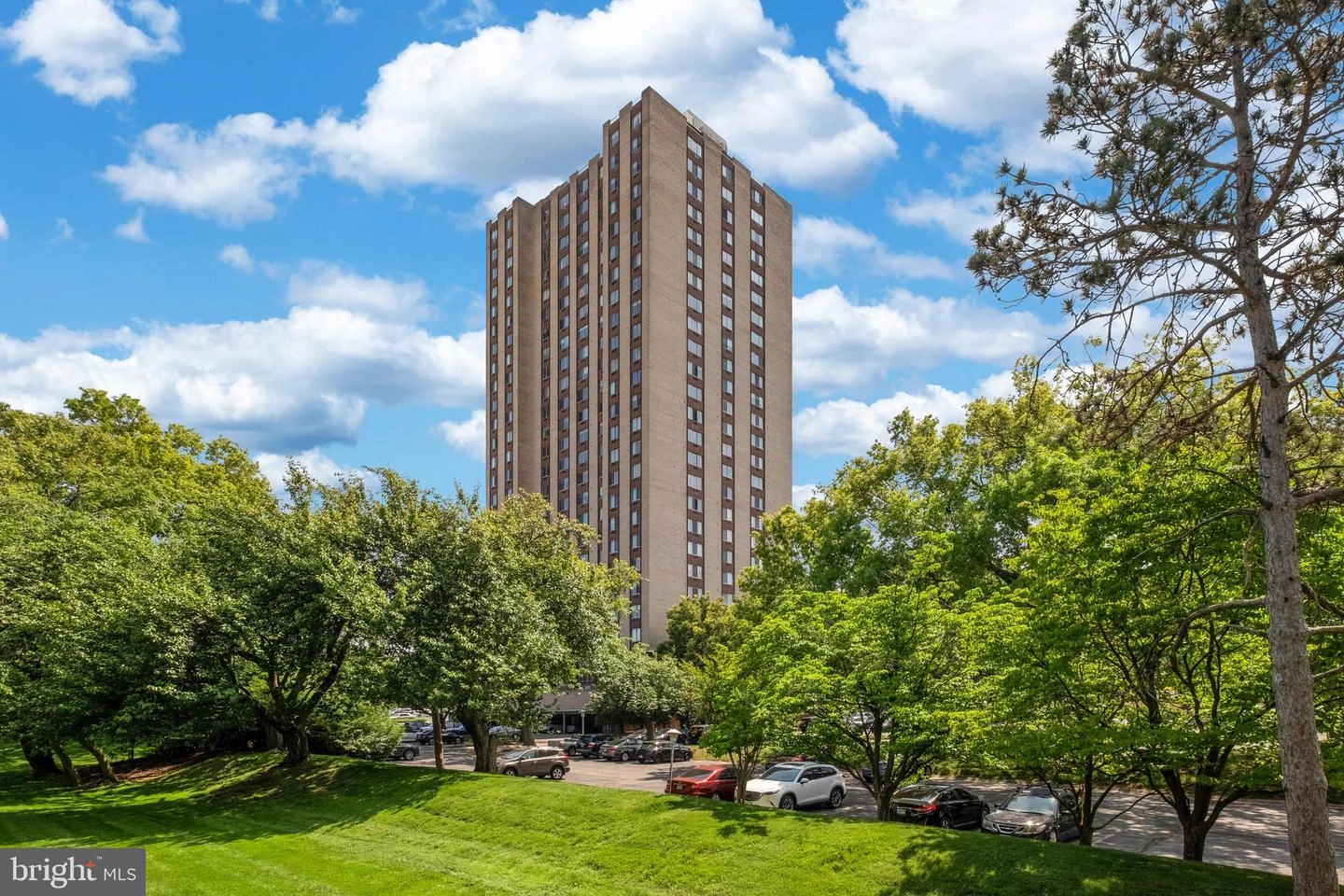 9701 Fields Rd #801, Gaithersburg, MD 20878 photo 1