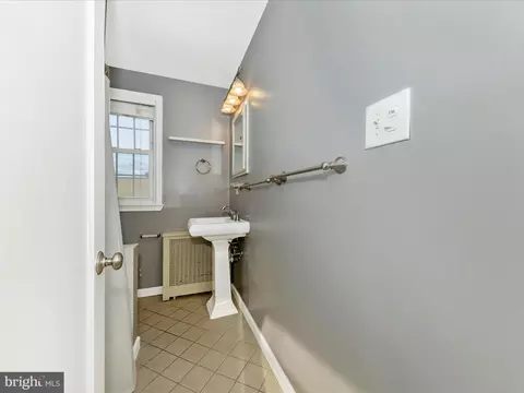 Bath - 8331 Grubb Rd #G-301, Silver Spring, MD 20910 photo 1 of 3