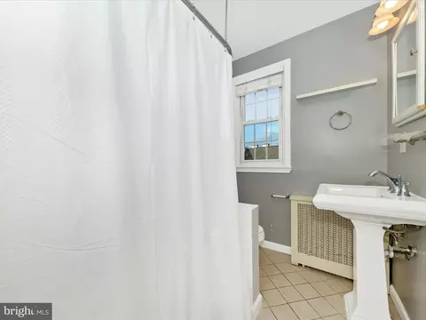 Bath - 8331 Grubb Rd #G-301, Silver Spring, MD 20910 photo 2 of 3