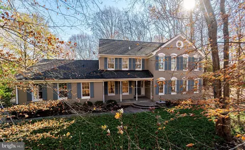 7005 Loch Edin Ct, Potomac, MD 20854