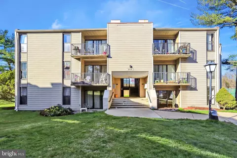 102 Duvall Ln #9-301, Gaithersburg, MD 20877
