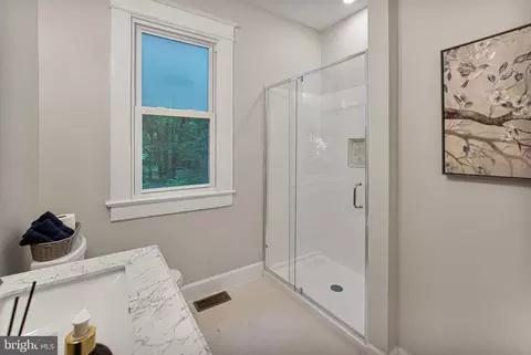 9715 Capitol View Ave, Silver Spring, MD 20910 photo 32