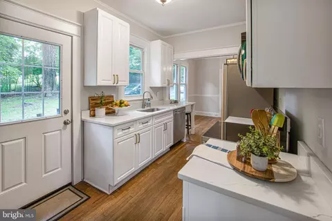 9715 Capitol View Ave, Silver Spring, MD 20910 photo 25