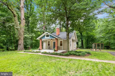 9715 Capitol View Ave, Silver Spring, MD 20910 photo 2