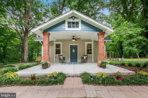 9715 Capitol View Ave, Silver Spring, MD 20910