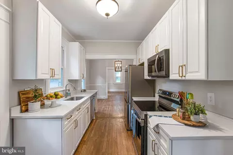 9715 Capitol View Ave, Silver Spring, MD 20910 photo 23