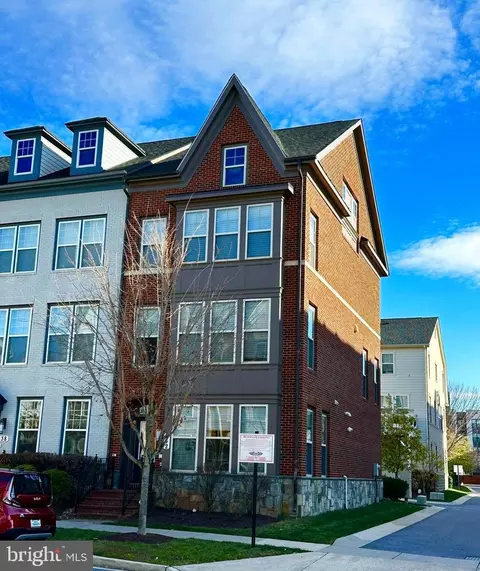 242 Strummer Ln, Gaithersburg, MD 20878
