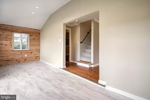 Entry Way - 103 Old Bonifant Rd, Silver Spring, MD 20905 photo 1 of 2