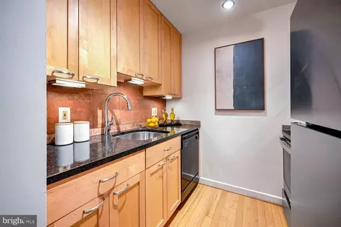 2226 Washington Ave #202, Silver Spring, MD 20910 photo 11