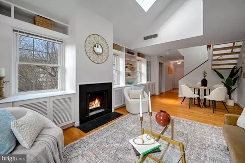 2226 Washington Ave #202, Silver Spring, MD 20910 photo 9