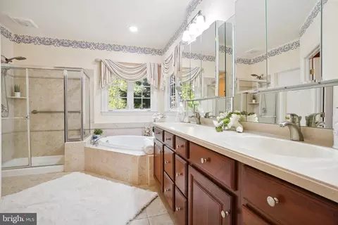 Bath - 3725 Glen Eagles Dr, Silver Spring, MD 20906 photo 2 of 7