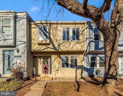 17456 Hoskinson Rd, Poolesville, MD 20837 photo 2