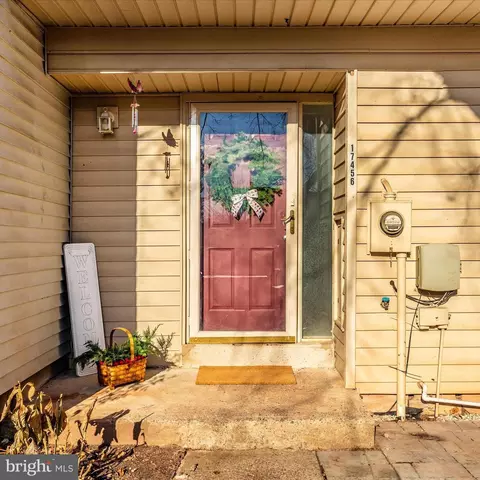 17456 Hoskinson Rd, Poolesville, MD 20837 photo 3