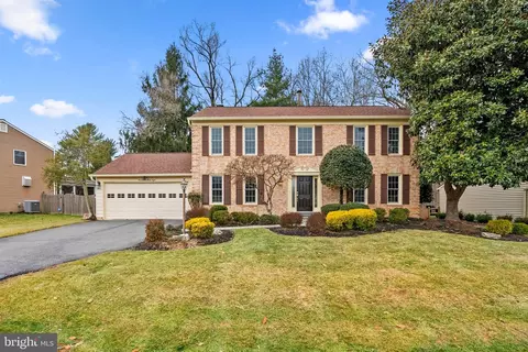 11448 Beechgrove Ln, Potomac, MD 20854
