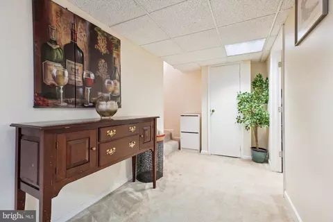 Entry Way - 14910 Carriage Square Dr, Silver Spring, MD 20906 photo 5 of 5