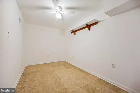 22 E Darby Ct, Gaithersburg, MD 20878 photo 37