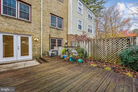 22 E Darby Ct, Gaithersburg, MD 20878 photo 49