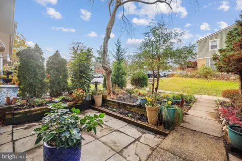 22 E Darby Ct, Gaithersburg, MD 20878 photo 6