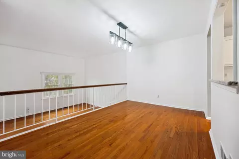 22 E Darby Ct, Gaithersburg, MD 20878 photo 17
