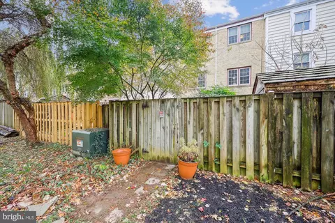 22 E Darby Ct, Gaithersburg, MD 20878 photo 52