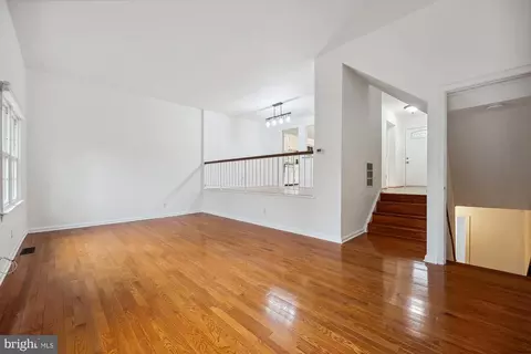 22 E Darby Ct, Gaithersburg, MD 20878 photo 19