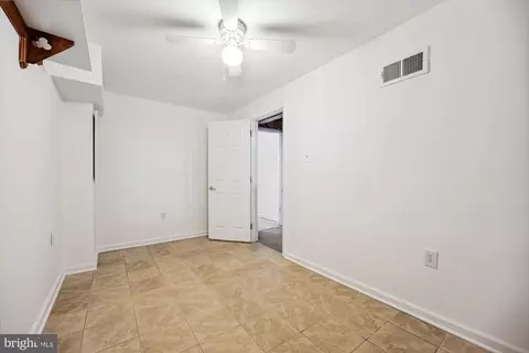 22 E Darby Ct, Gaithersburg, MD 20878 photo 39