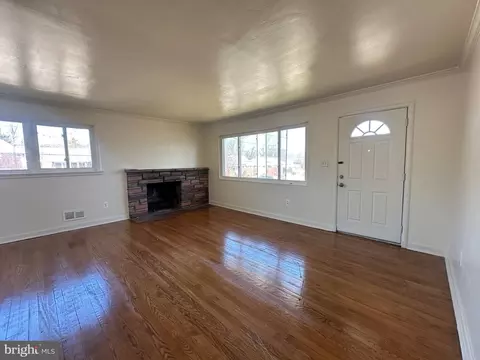 Living - 8649 11th Ave, Silver Spring, MD 20903 photo 5 of 5