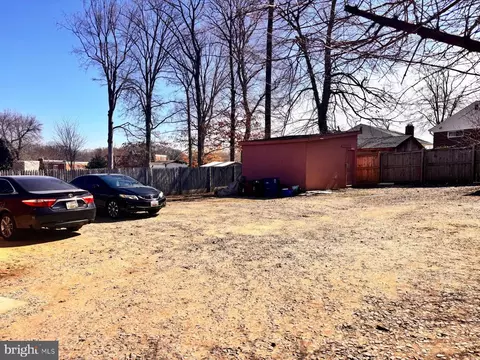 Exterior - 8649 11th Ave, Silver Spring, MD 20903 photo 10 of 11