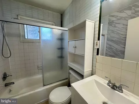 Bath - 8649 11th Ave, Silver Spring, MD 20903 photo 1 of 1
