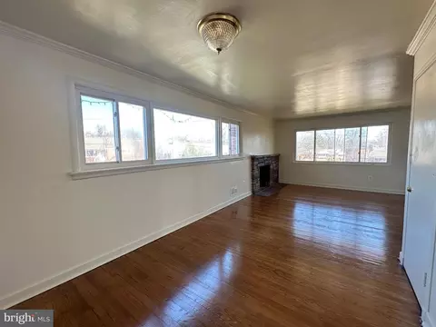 Living - 8649 11th Ave, Silver Spring, MD 20903 photo 3 of 5