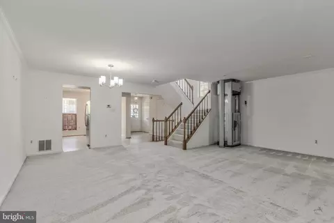 Living - 15016 Shamrock Ridge Rd, Silver Spring, MD 20906 photo 3 of 6