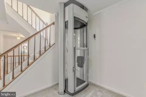 Entry Way - 15016 Shamrock Ridge Rd, Silver Spring, MD 20906 photo 2 of 2