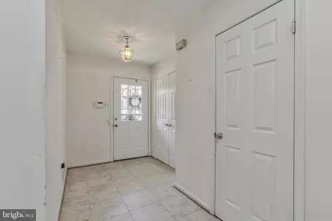 Entry Way - 15016 Shamrock Ridge Rd, Silver Spring, MD 20906 photo 1 of 2