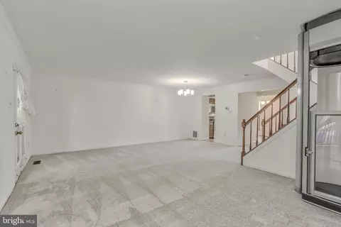 Living - 15016 Shamrock Ridge Rd, Silver Spring, MD 20906 photo 4 of 6