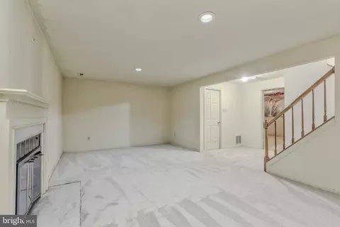 Living - 15016 Shamrock Ridge Rd, Silver Spring, MD 20906 photo 6 of 6